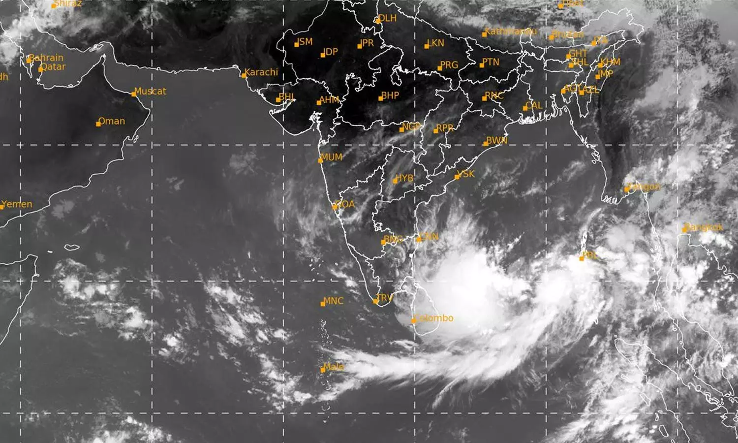 மத்திய கிழக்கு வங்கக்கடல் பகுதியில் இன்று மாலை புயல் உருவாகிறது- நாளை தீவிர புயலாக மாற வாய்ப்பு மத்திய கிழக்கு வங்கக்கடல் பகுதியில் இன்று மாலை புயல் உருவாகிறது- நாளை தீவிர புயலாக மாற வாய்ப்பு