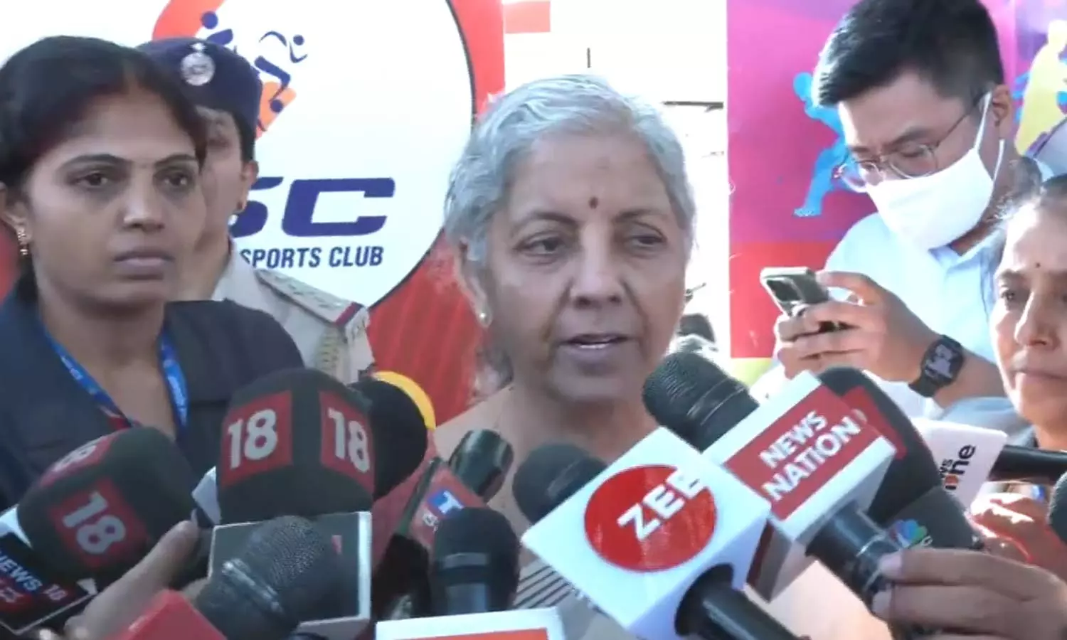 கர்நாடக சட்டசபை தேர்தலில் தனது வாக்கை பதிவு... ... கர்நாடகா சட்டசபை தேர்தல் லைவ் அப்டேட்ஸ்- பரபரப்பை எகிறச் செய்த தேர்தலுக்கு பிந்தைய கருத்துக் கணிப்புகள் கர்நாடக சட்டசபை தேர்தலில் தனது வாக்கை பதிவு... ... கர்நாடகா சட்டசபை தேர்தல் லைவ் அப்டேட்ஸ்- பரபரப்பை எகிறச் செய்த தேர்தலுக்கு பிந்தைய கருத்துக் கணிப்புகள்