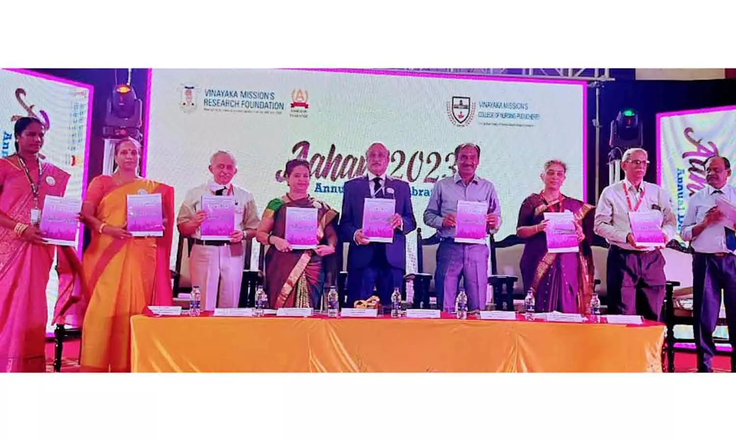 விநாயகா மிஷன் செவிலியர் கல்லூரி ஆண்டு விழா விநாயகா மிஷன் செவிலியர் கல்லூரி ஆண்டு விழா