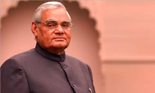 1960-ம் ஆண்டு அமெரிக்காவில் இரவு விடுதிக்கு சென்ற வாஜ்பாய்- புதிய புத்தகத்தில் தகவல்