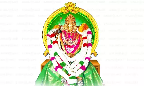 சுரண்டையில் இன்று  அழகு பார்வதி அம்மன் கோவில் சித்திரை தேரோட்டம்