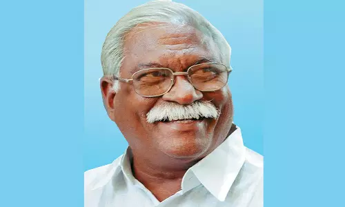 நகை பறிப்பு சம்பவங்களை தடுக்க பஸ் நிலையங்களில் போலீசார் கண்காணிப்பு பணியை தீவிரப்படுத்த வேண்டும்