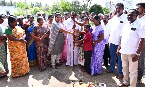 வீட்டு வசதி வாரியத்தில் பழுதடைந்த 60 கட்டிடங்கள் இடிக்கும் பணி தொடங்கியுள்ளது- அமைச்சர் முத்துசாமி