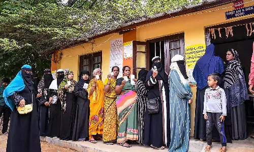 கர்நாடகா சட்டசபை தேர்தல் லைவ் அப்டேட்ஸ்-  பரபரப்பை எகிறச் செய்த தேர்தலுக்கு பிந்தைய கருத்துக் கணிப்புகள்