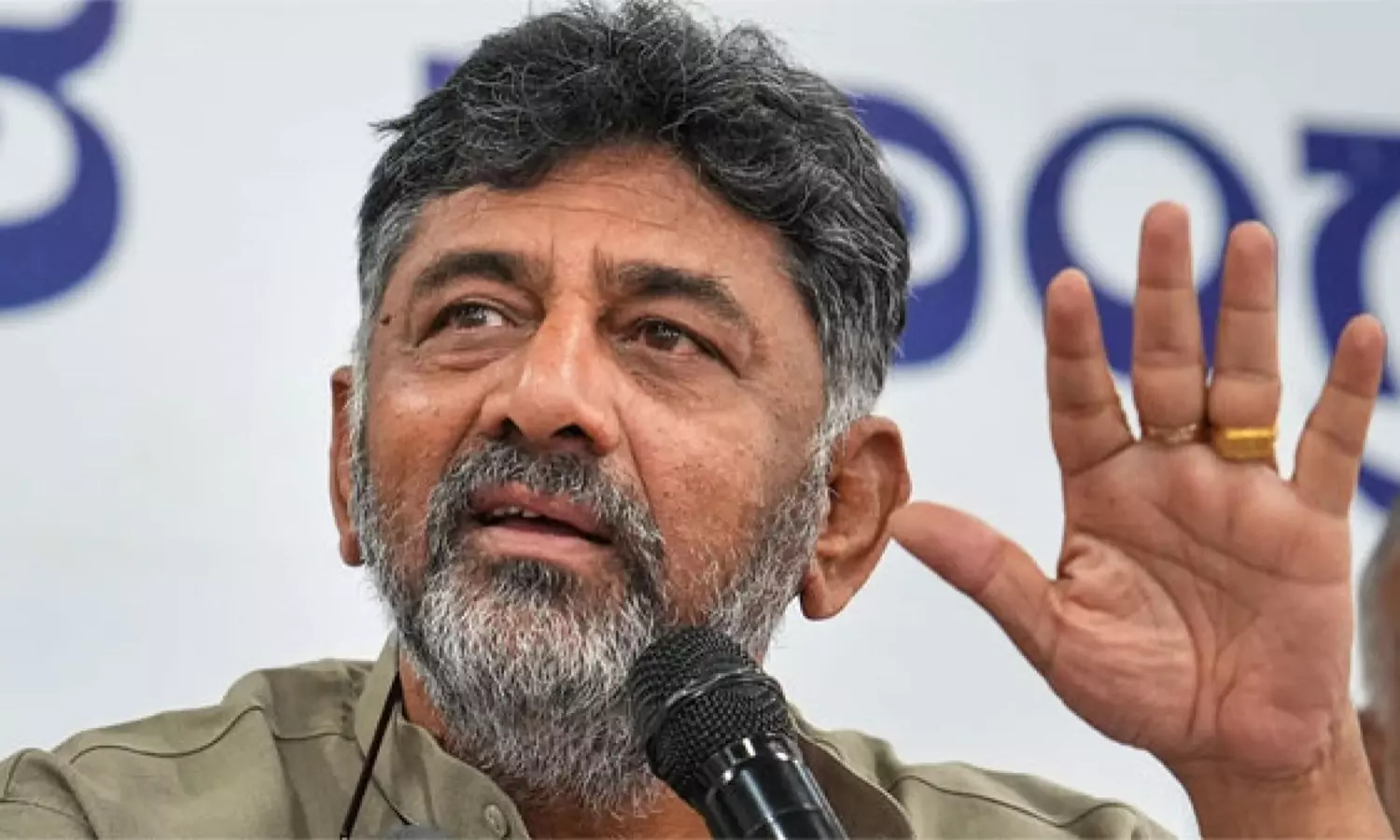 பா.ஜனதாவின் தவறான ஆட்சிக்கு மக்கள் முற்றுப்புள்ளி வைப்பார்கள்: டி.கே.சிவக்குமார் பேட்டி பா.ஜனதாவின் தவறான ஆட்சிக்கு மக்கள் முற்றுப்புள்ளி வைப்பார்கள்: டி.கே.சிவக்குமார் பேட்டி