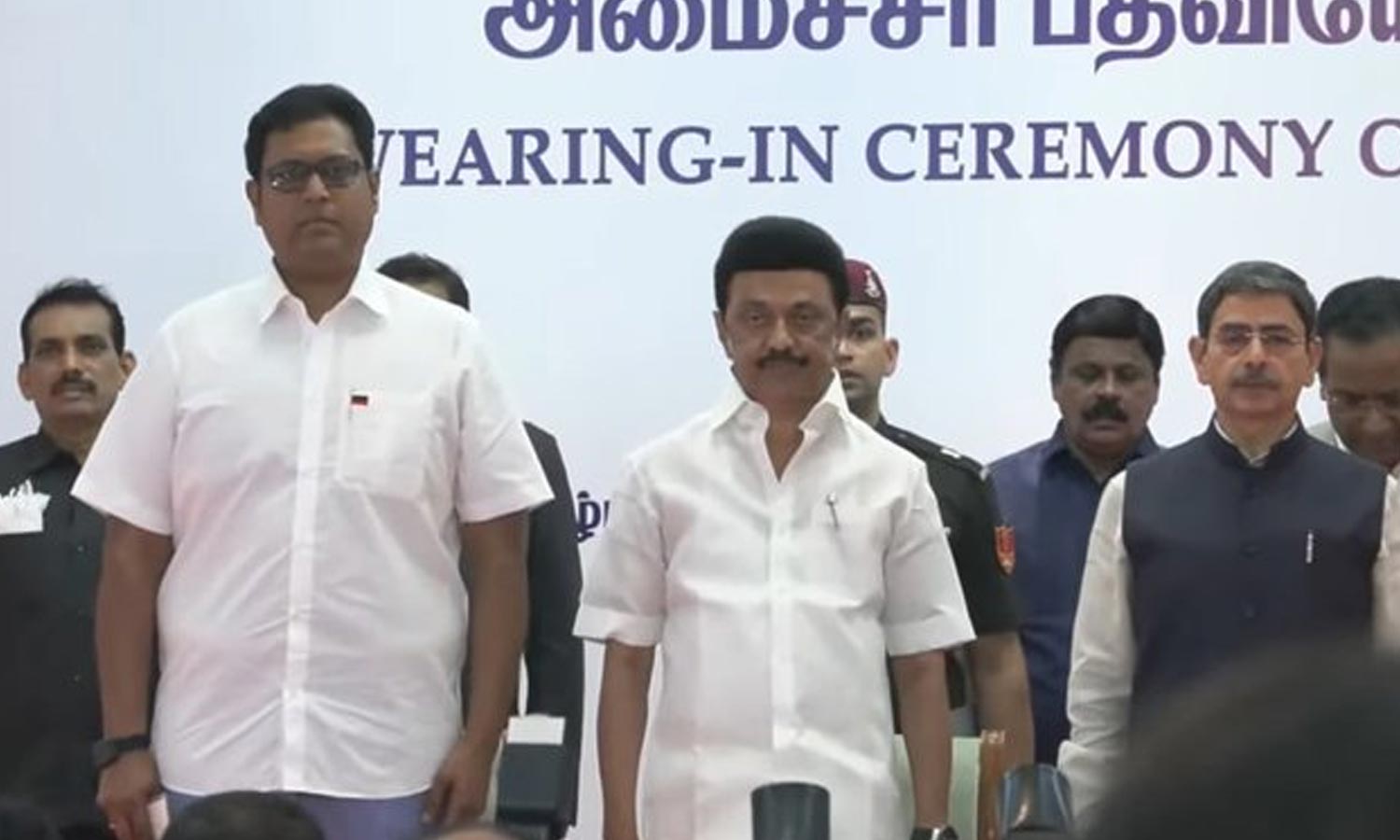 அமைச்சராக பதவியேற்றார் டி.ஆர்.பி.ராஜா