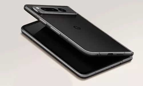 மடிக்கக்கூடிய ஸ்மார்ட்போன் சந்தையில் களமிறங்கிய கூகுள் - வாட்டர் ரெசிஸ்டண்ட் டிசைன் கொண்ட பிக்சல் ஃபோல்டு அறிமுகம்!