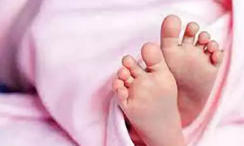 மூதாட்டி கையில் இருந்து தவறி கிணற்றில் விழுந்த 6 மாத குழந்தை பலி