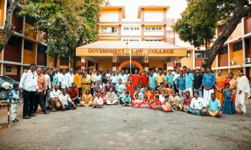 திருச்சி சட்டக்கல்லூரி முன்னாள் மாணவர்கள் சந்திப்பு நிகழ்ச்சி