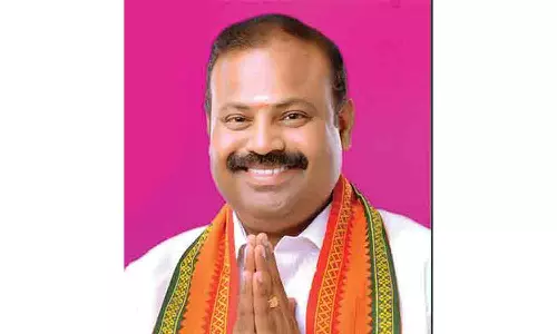 மக்கள் நலன் கருதியே கவர்னர் செயல்படுகிறார்