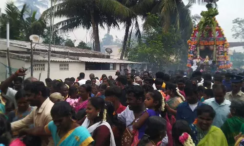 திருவிடந்தை நித்ய கல்யாண பெருமாள் கோயிலில் தேரோட்டம்