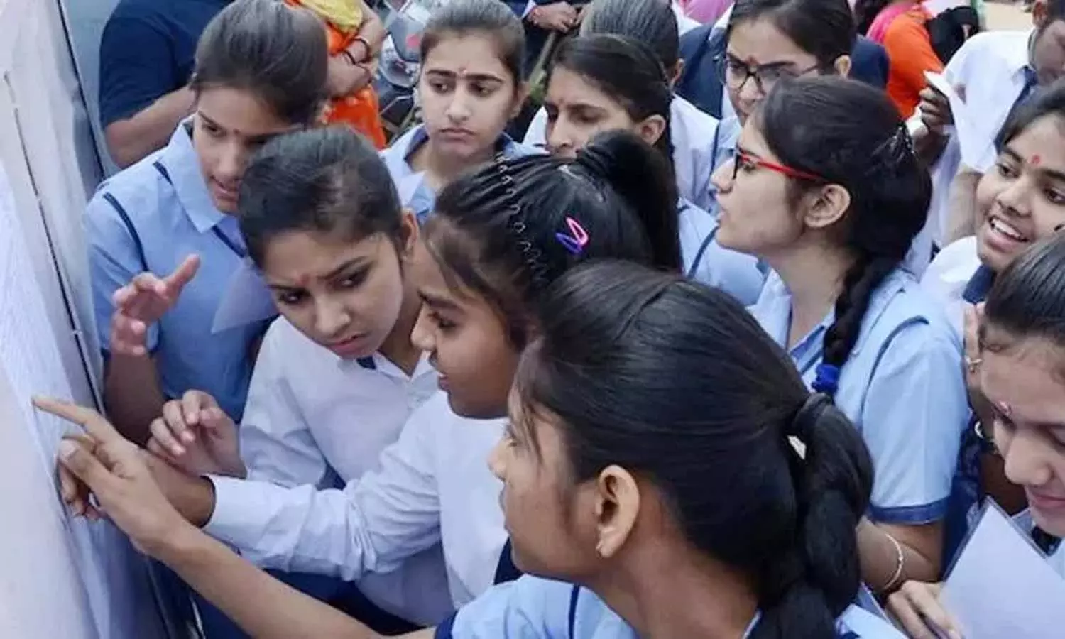 சிபிஎஸ்இ 12ம் வகுப்பு பொதுத் தேர்வு முடிவுகள் வெளியீடு சிபிஎஸ்இ 12ம் வகுப்பு பொதுத் தேர்வு முடிவுகள் வெளியீடு