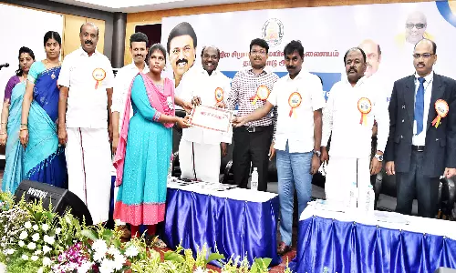 மாநில சிறுபான்மையினர் ஆணையம் சார்பில் பேச்சுப்போட்டி