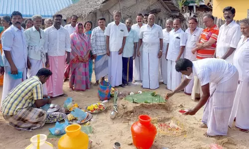 ரேசன் கடை கட்ட பூமி பூஜை