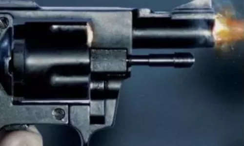 துப்பாக்கி வெடித்ததில் காயம்- விவசாயி கால் அகற்றம்