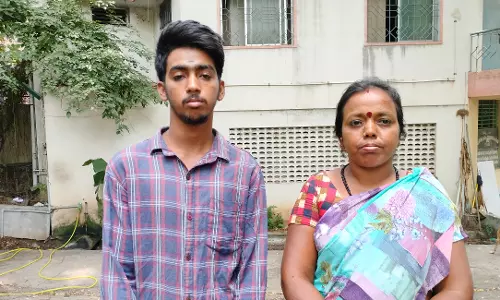 சாதி சான்றிதழ் வழங்க கேட்டு மாணவர் மனு