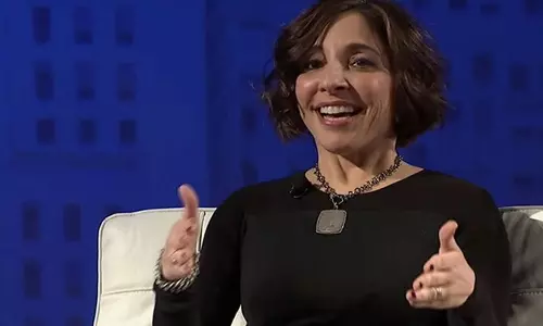 டுவிட்டர் புதிய சிஇஒ லிண்டா யாக்கரினோ - எலான் மஸ்க் அறிவிப்பு!