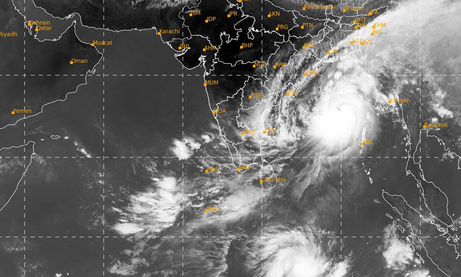 மோக்கா புயல் நாளை கரையை கடக்கிறது- சென்னையில் வெயில் குறைந்தது