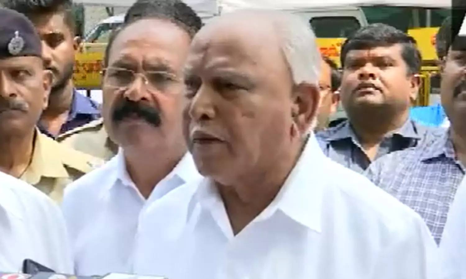 பாஜக தலைவர் பி.எஸ். எடியூரப்பா கூறுகையில், ... ... கர்நாடக சட்டசபை தேர்தல் முடிவுகள் லைவ் அப்டேட்ஸ்: ஆட்சியை பிடிக்கிறது காங்கிரஸ்