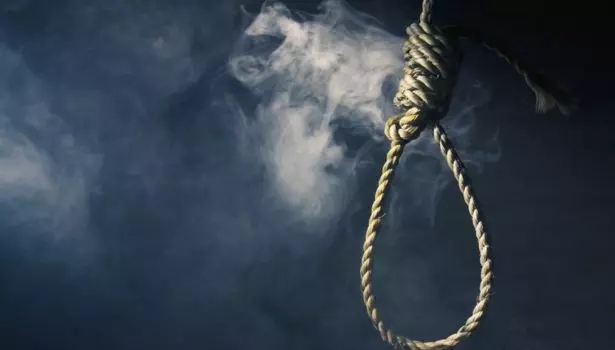 கிச்சிபாளையத்தில் 17 வயது சிறுவன் தற்கொலை கிச்சிபாளையத்தில் 17 வயது சிறுவன் தற்கொலை