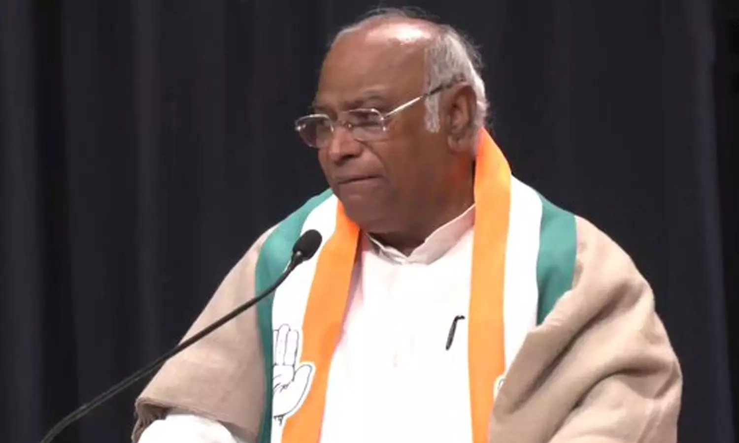 கர்நாடக சட்டமன்ற தேர்தலில் வெற்றி பெற்றது குறித்து... ... கர்நாடக சட்டசபை தேர்தல் முடிவுகள் லைவ் அப்டேட்ஸ்: ஆட்சியை பிடிக்கிறது காங்கிரஸ்