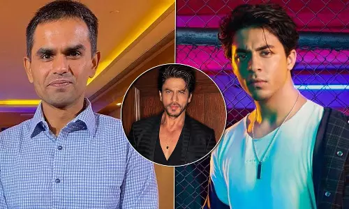 ஷாருக்கான் மகனை போதை வழக்கில் விடுவிக்க ரூ.25 கோடி லஞ்சமா?: ஐ.ஆர்.எஸ். அதிகாரி மீது சி.பி.ஐ. வழக்கு