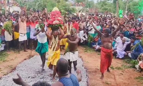 ஜெயங்கொண்டம் அருகே மாரியம்மன் கோவிலில் தீமிதி திருவிழா