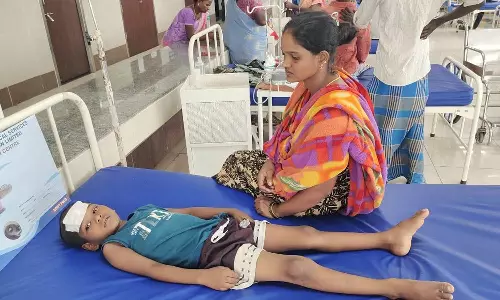 திருவள்ளூர் அருகே அரசு தொகுப்பு வீடு இடிந்து விழுந்தது; சிறுவன் காயம்