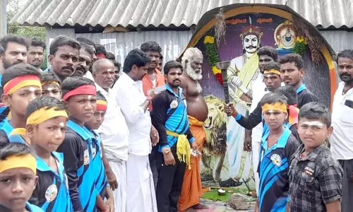 வீரஜக்கதேவி கோவிலில் வழிபாடு