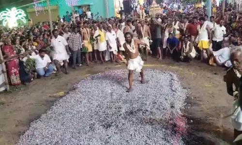 திரவுபதி அம்மன் கோவிலில் தீமிதி விழா