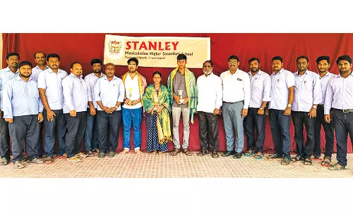 பிளஸ்-2 பொதுத்தேர்வில் ஸ்டான்லி பள்ளி மாணவர்கள் சாதனை