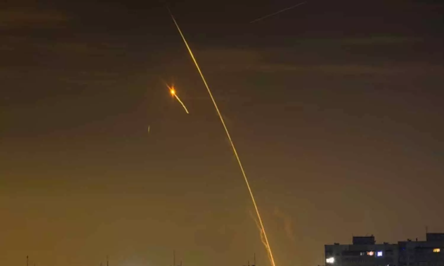 ரஷிய விமானங்கள் சுட்டு வீழ்த்தப்பட்டது- உக்ரைன் தகவல் ரஷிய விமானங்கள் சுட்டு வீழ்த்தப்பட்டது- உக்ரைன் தகவல்