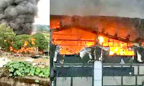 கொச்சி அருகே இன்போடெக்கில் பயங்கர தீ விபத்து- 7 ஊழியர்கள் படுகாயம்