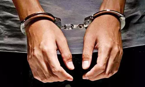 லாட்டரி சீட்டு விற்றவர் கைது