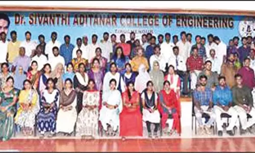 டாக்டர் சிவந்தி ஆதித்தனார் பொறியியல் கல்லூரியில் முன்னாள் மாணவர்கள் சந்திப்பு