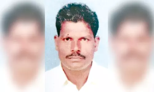 நாகையில், கடலில் தவறி விழுந்து மீனவர் பலி