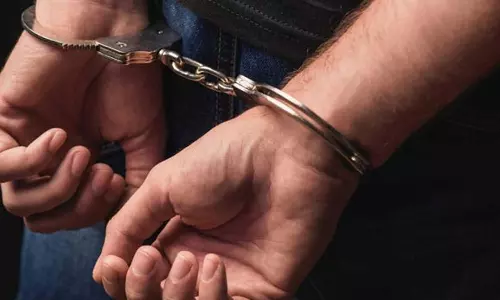 கோவையில் முகமூடி அணிந்து நகைப்பட்டறையில் கொள்ளையடிக்க முயன்ற வாலிபர் கைது