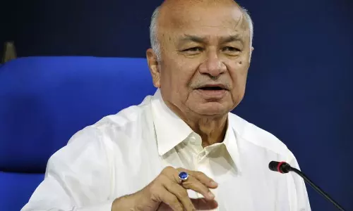 எம்எல்ஏ-க்கள் கூட்டத்திற்கு 3 பேர் பார்வையாளர்கள் - காங்கிரஸ் அறிவிப்பு!