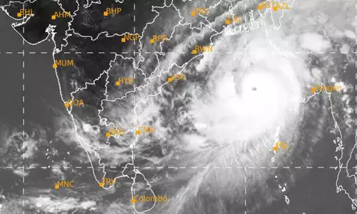 மோக்கா புயல் கரையை கடந்தது- 3 மணி நேரத்தில் வலுவிழக்கும் என வானிலை ஆய்வு மையம் தகவல்