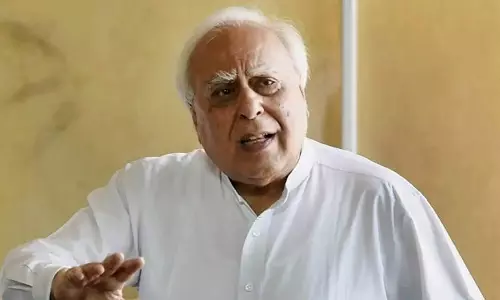 மக்கள் இதயங்களை வெல்லுங்கள்- காங்கிரசுக்கு கபில் சிபல் அறிவுரை