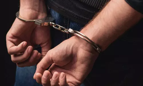 15 மாணவிகளுக்கு பாலியல் தொல்லை கொடுத்த அரசு பள்ளி ஆசிரியர் கைது