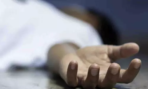 பிளஸ்-2 மாணவன் தற்கொலை - விரும்பிய பாடத்தை படிக்க முடியாததால் விபரீத முடிவு