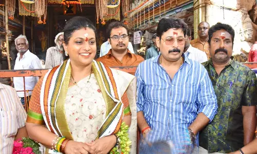 மதுரை மீனாட்சி அம்மன் அருளால் 2 முறை எம்.எல்.ஏ. ஆகியுள்ளேன்- நடிகை ரோஜா