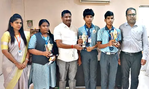 எஸ்.ஆர்.வி.வி. பள்ளி 100 சதவீத தேர்ச்சி