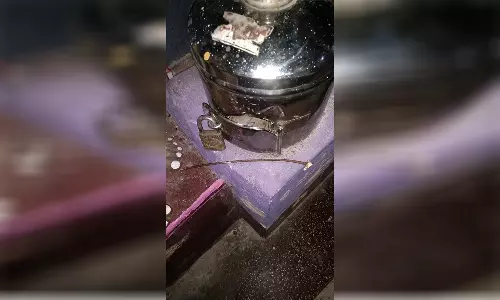 செட்டிக்குளம் செல்லியம்மன் கோவில் உண்டியலை உடைத்து பணம் கொள்ளை