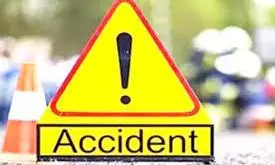 ஆம்னி வேன் கவிழ்ந்து 6 பேர் காயம்