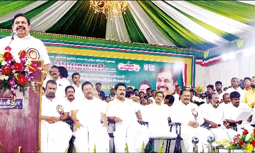 அ.தி.மு.க.வை ஓ.பன்னீர்செல்வம், டி.டி.வி.தினகரனால் கைப்பற்ற முடியாது: எடப்பாடி பழனிசாமி