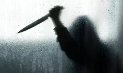 நடத்தையில் சந்தேகத்தால் 20 ஆண்டுகள் வீட்டில் அடைத்து மனைவி கொலை- ஆட்டோ டிரைவர் வெறிச்செயல்