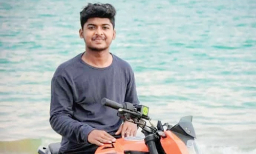 செம்பட்டி அருகே கிராம நிர்வாக அலுவலர் மகன் விபத்தில் பலி