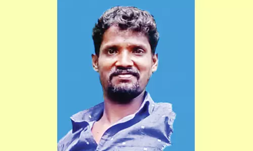 நத்தம் அருகே பைக் மீது கார் மோதி கூலித்தொழிலாளி பலி